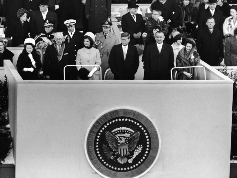 ג'קי קנדי עם בעלה ג'ון