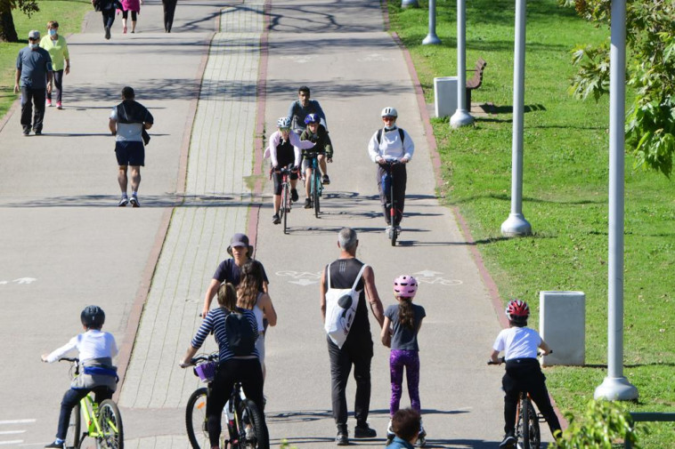 פעילות ספורטיבית בפארק גני יהושע בתל אביב
