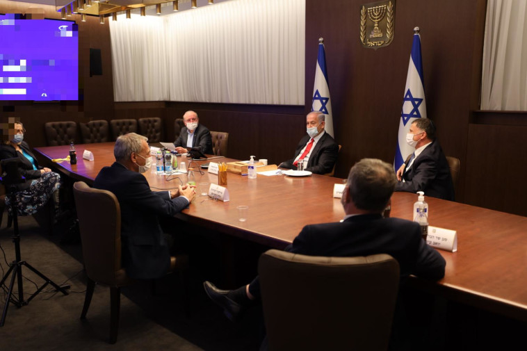 דין בני ברק כדין הרצליה": גנץ מתנגד לבקשת נתניהו לכנס את הממשלה 615668