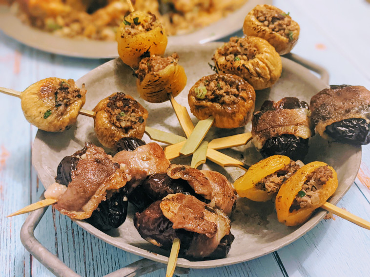 פירות יבשים ממולאים 