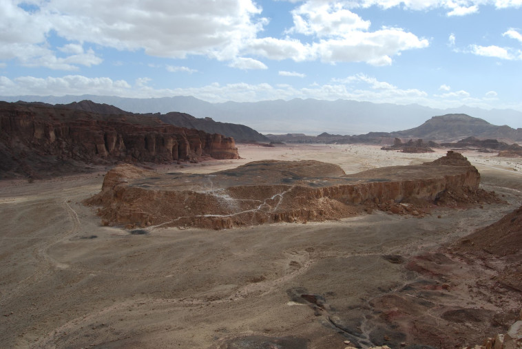 Slave Hill in Timna Park (Photo: Erez Ben Yosef and the Timna Excavation Project of Tel Aviv University)
