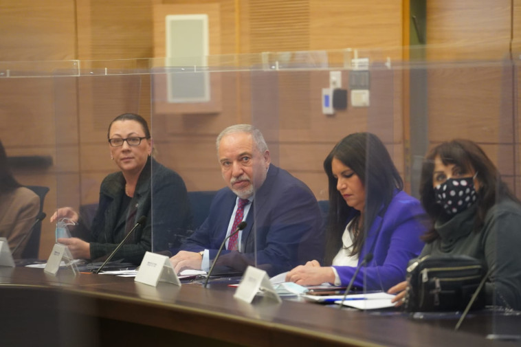 Lieberman at a discussion in the Committee for the Advancement of Women (Photo: Yaniv Nadav)