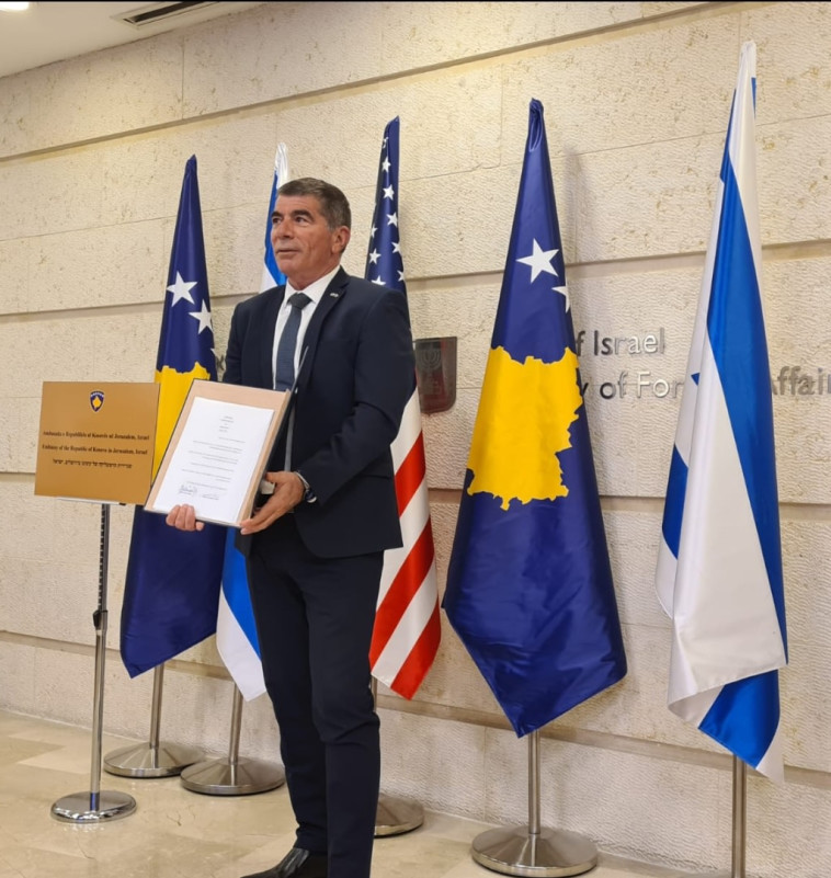 שר החוץ אשכנזי