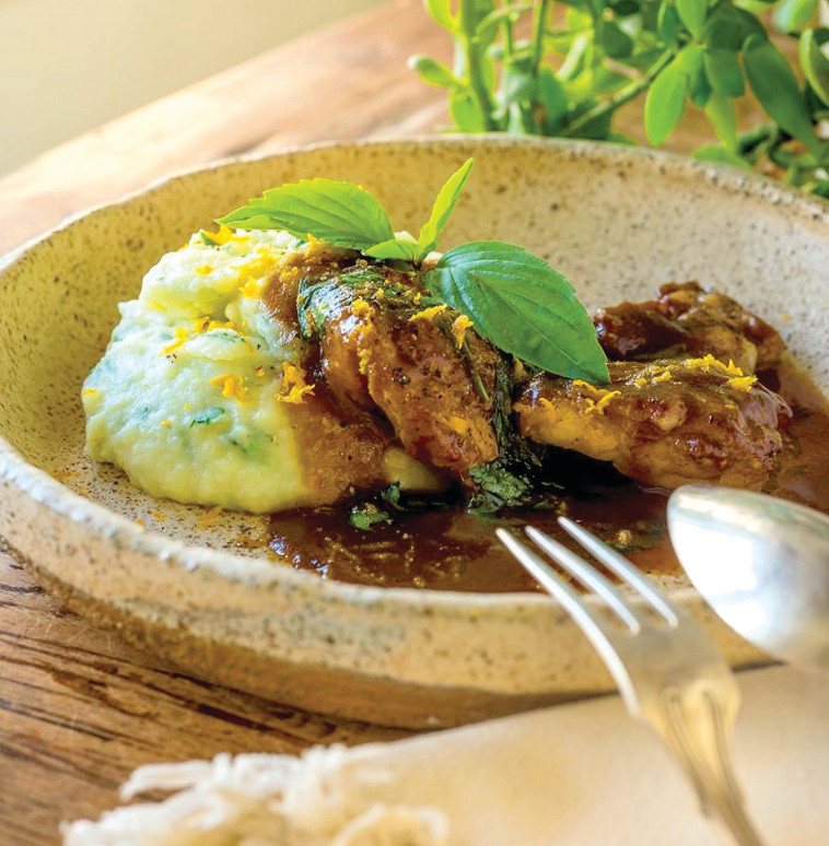 עוף בתמרים וקפה