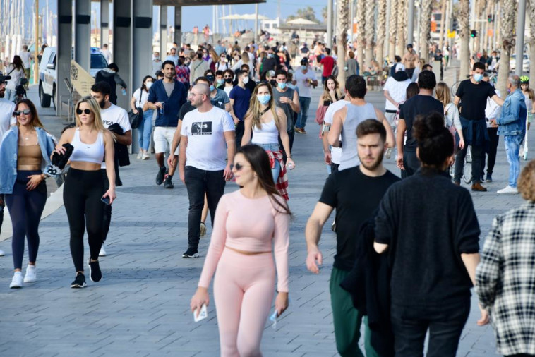 קורונה בתל אביב בסגר השלישי (צילום: אבשלום ששוני)