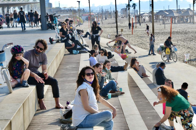 אכיפת הנחיות הקורונה בתל אביב