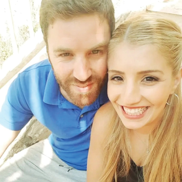 אמיר רז, החשוד ברצח אשתו, דיאנה, בתמונה משותפת