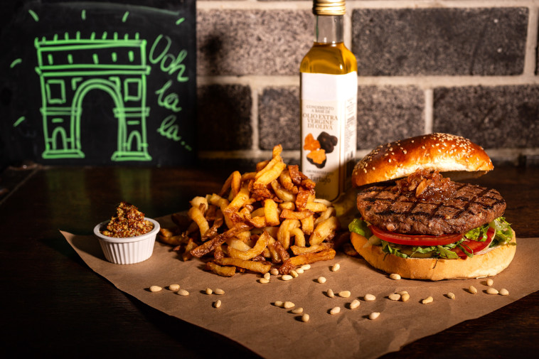 ההמבורגר הצרפתי של יומנגס