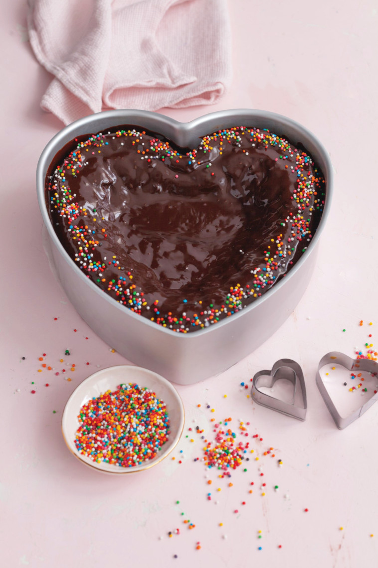 תבנית לב עם תחתית נשלפת אדנודייז, 79 שקלים, סולתם