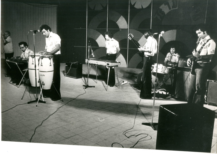 צלילי העוד, 1977