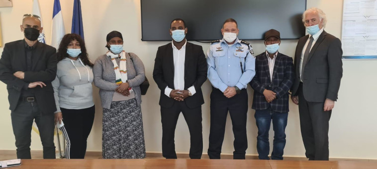 Commissioner of Police with the family of the late Salomon Taka (Photo: Police Spokeswoman)