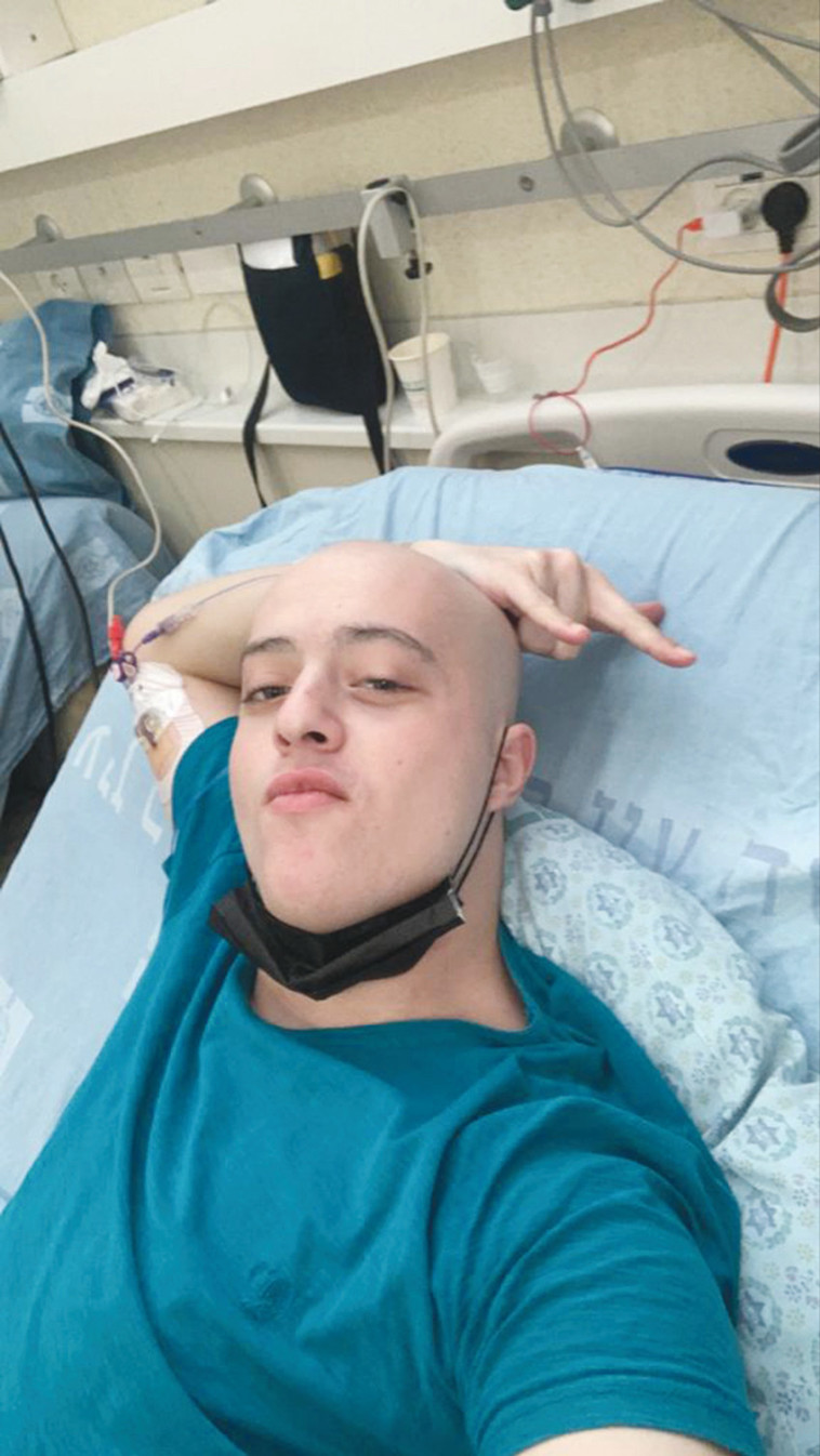 יוסף בזמן קבלת הטיפול