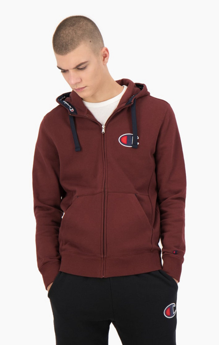 Champion לסטורי