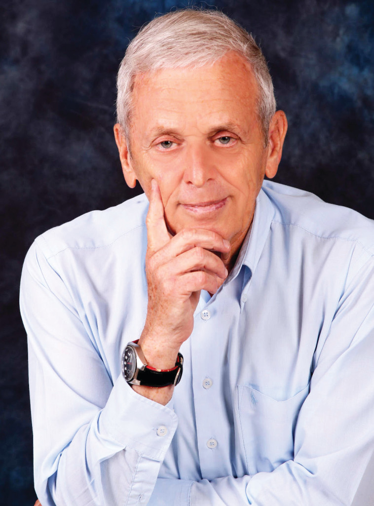 ד''ר אפרים לפיד, מרצה במחלקה למדעי המדינה באוניברסיטת בר־אילן