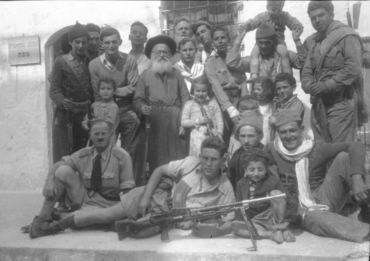 לוחמי חטיבת גולני בשחרור העיר צפת