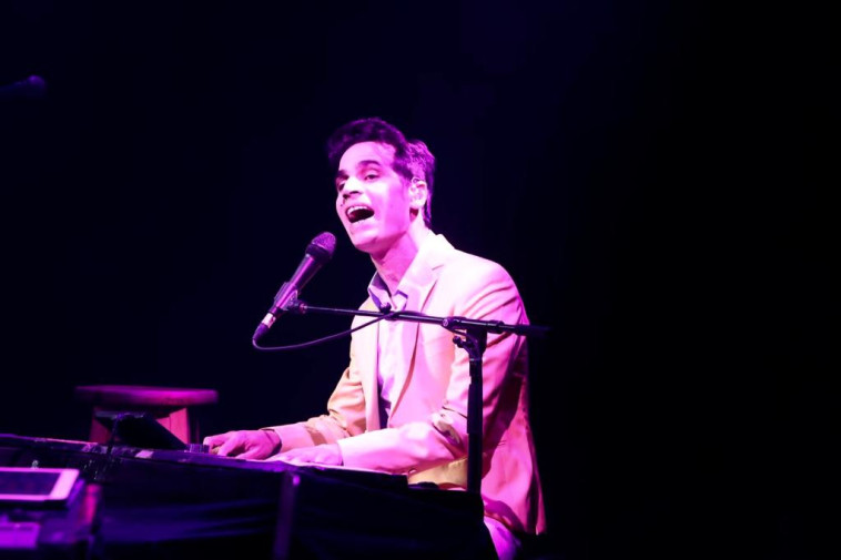 אביב גפן בהופעה השבוע