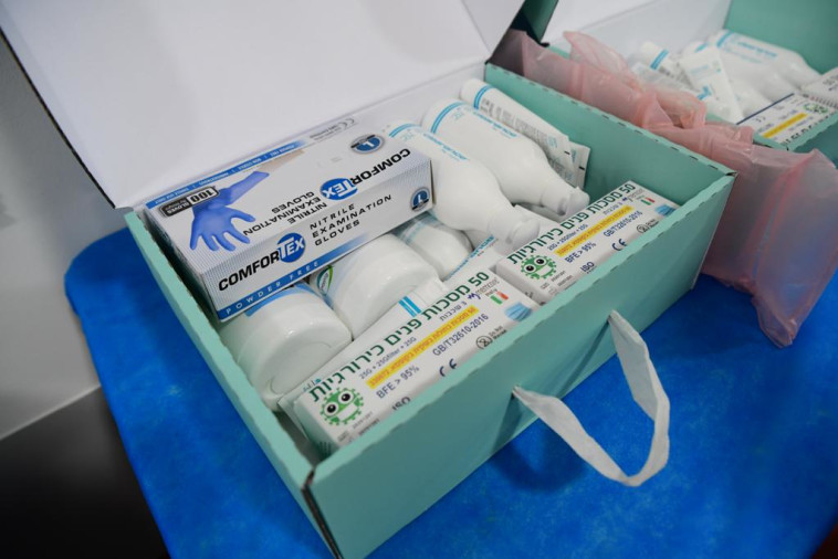 ערכת חיטוי לצוותים היושבים בקלפיות