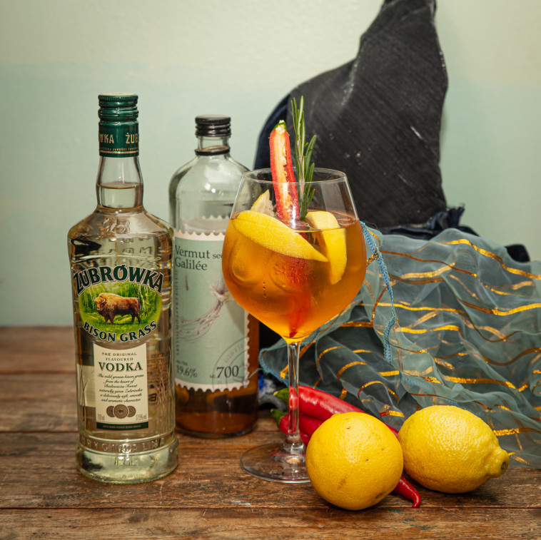 קוקטייל אפריטיבו, טנטקה/ שרלוטקה 