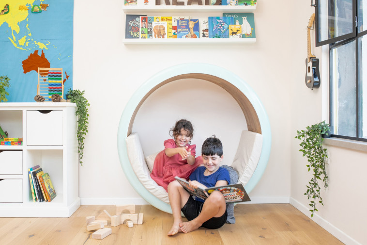 מחבואים וחללים סגורים מספקים אפשרות לברוח לילדים מוצפים, ''nook''