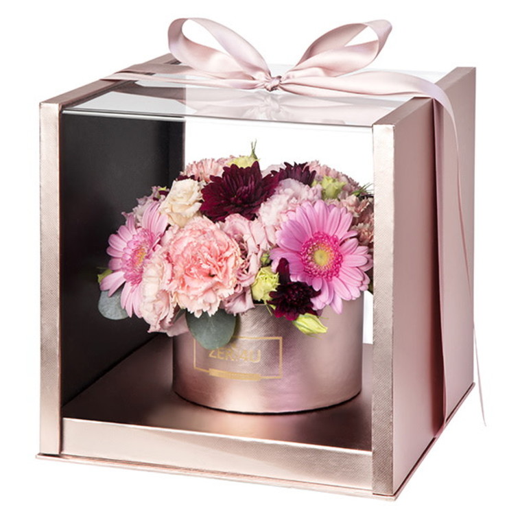 סידור פרחים בקופסה