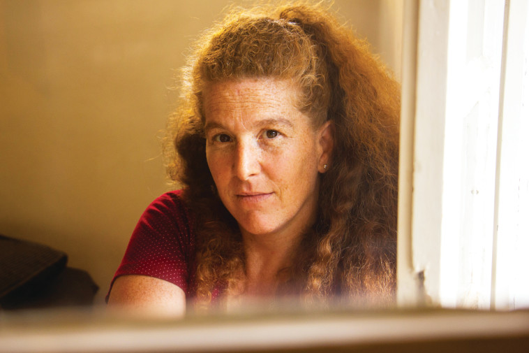 רונה צביבך, מחנכת כיתה י''א בתיכון החברתי בחיפה מרשת ''דרור בתי חינוך''