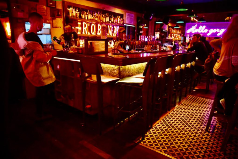 פאב ''רובינא'' בתל אביב חוזר לשגרה