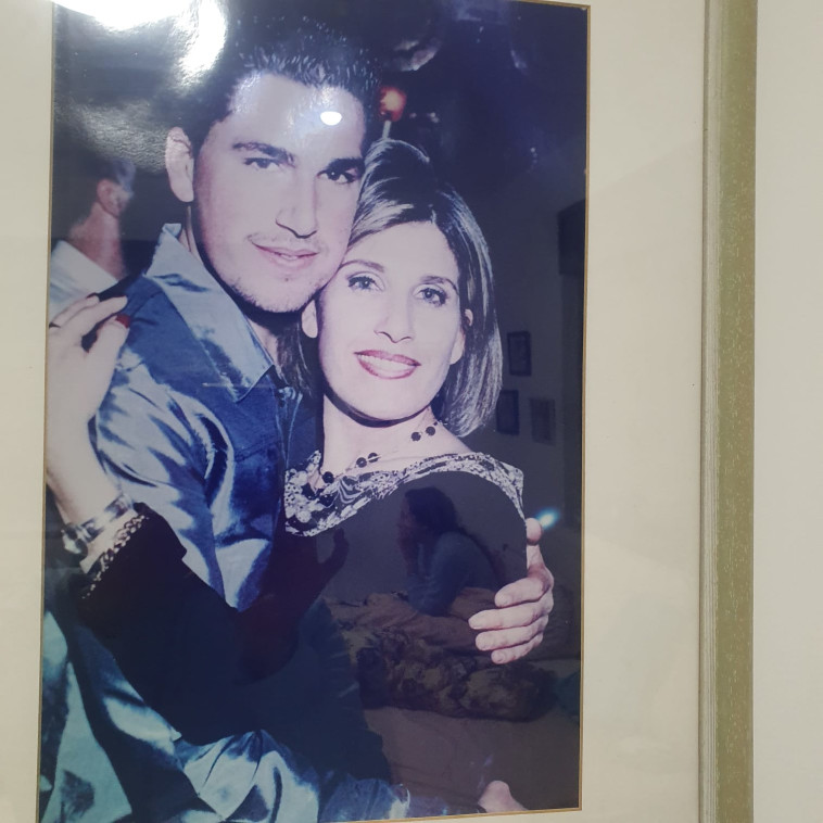 אירית אלירז ובנה רועי ז״ל