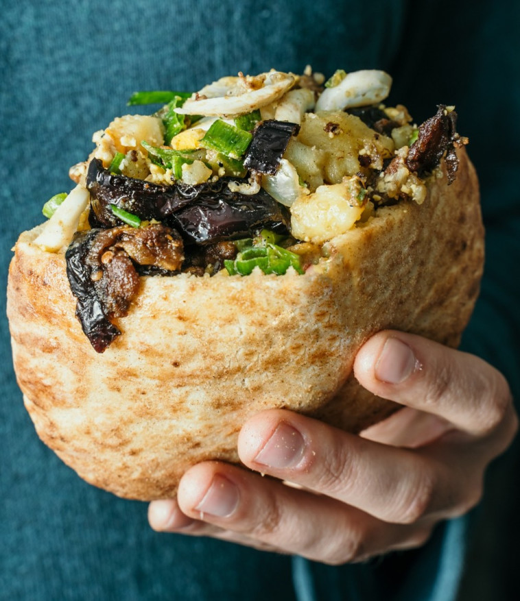 הסביח הכי שמח בשכונה