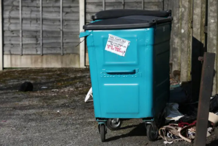 אפילו על הפח