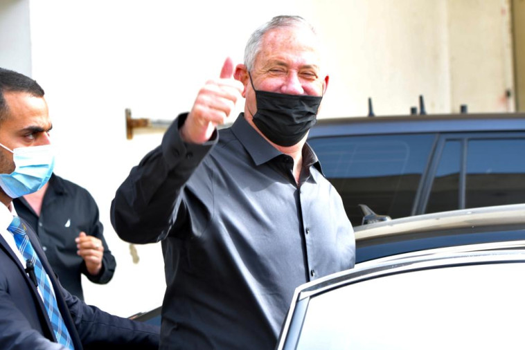 בני גנץ בביקור בתל אביב