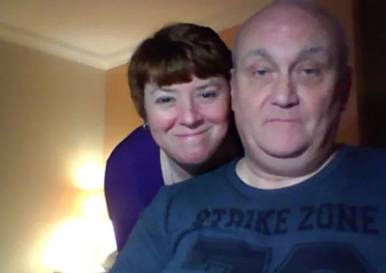 טוני ודבי מאוהבים