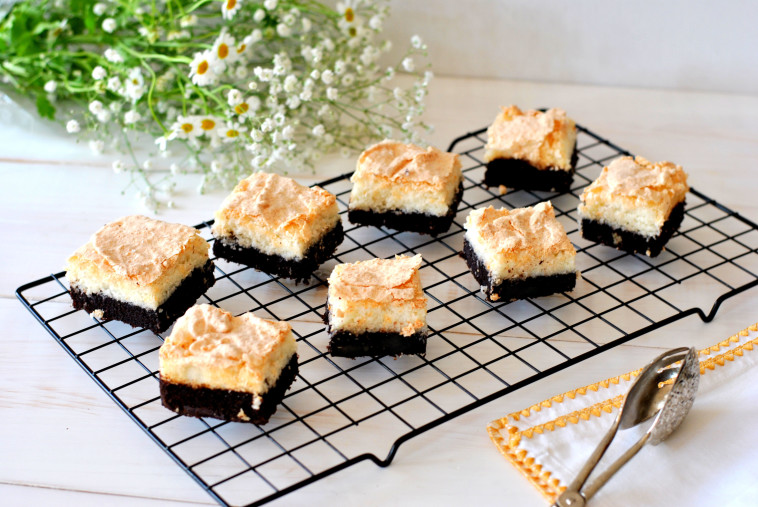 ריבועי שוקולד קוקוס