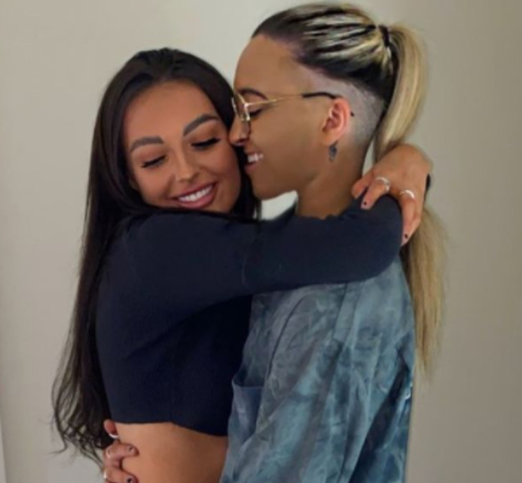 מייגן ג'קסון ובת זוגה, טרה סורקין