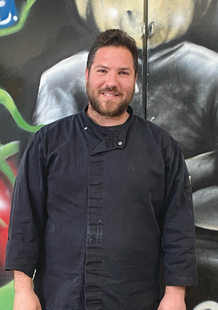 ניר ארז, הבעלים של מסעדת השוק 34