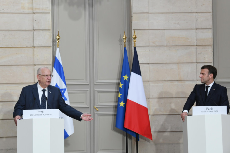 Emanuel Macron and President Rivlin (Photo: Amos Ben Gershom / GPO)