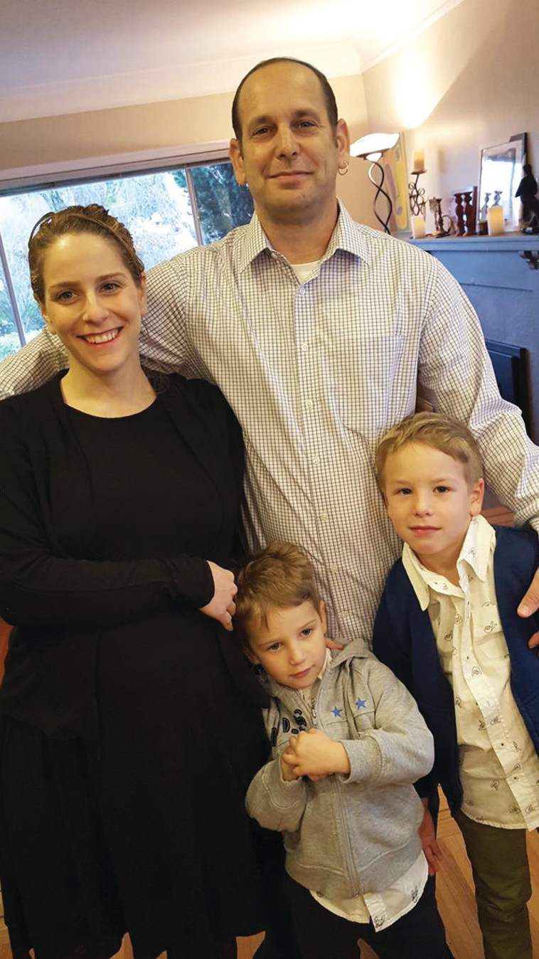 &ldquo;אין ברירה וזה ייראה כמו ארוחה רגילה שלנו''. הילה ירדניֽ־הרשקו ומשפחתה בליל הסדר 2018