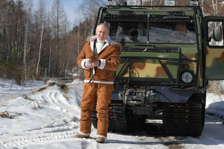 ולדימיר פוטין בחופשה ביערות טייגה בסיביר (צילום:  Sputnik/Alexei Druzhinin/Kremlin via REUTERS)