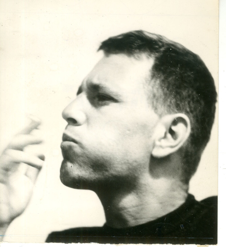 עמוס עוז בשנת 1968