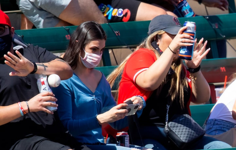 רגעי הפגיעה של הכדור בפחית הבירה