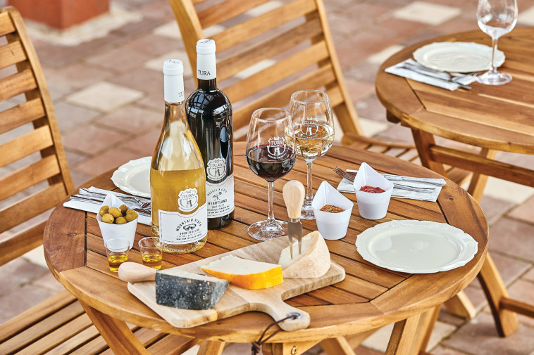 פסח במרכז המבקרים של יקב טורא