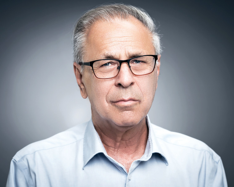 &ldquo;נעשה כל שביכולתנו לא לתת לגדולי הספרות והשירה להישכח''. ניר