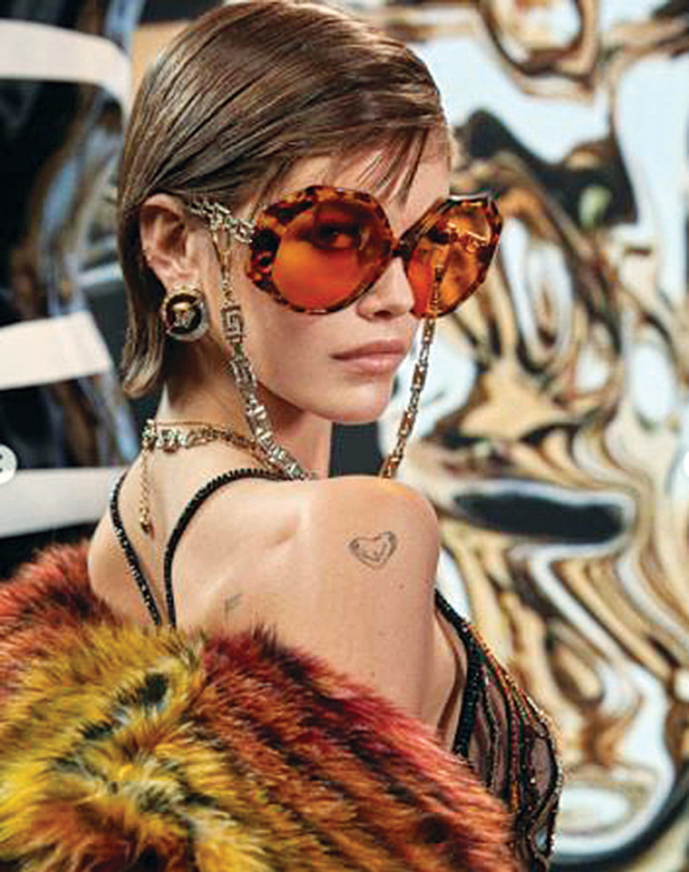 משקפי שמש VERSACE, 1,049 שקלים