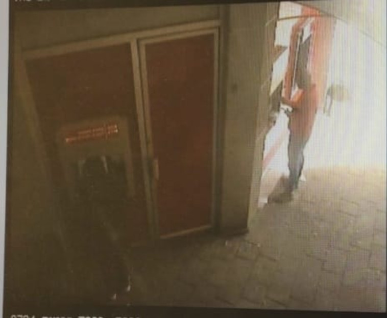 מנהל העבודה שמשך כסף תחת איומים באזור כפר ברוך