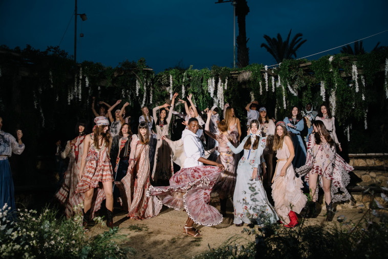 התצוגה של ויוי בלאיש בשבוע האופנה