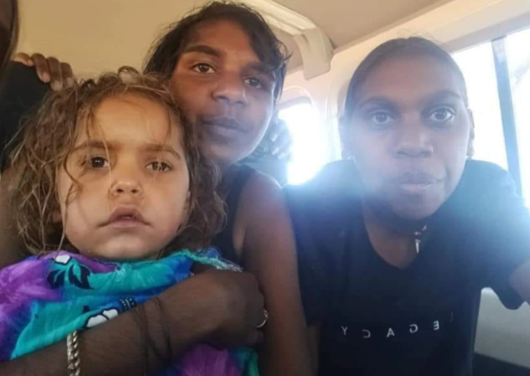 מולי ובני משפחתה אחרי מבצע החיפושים