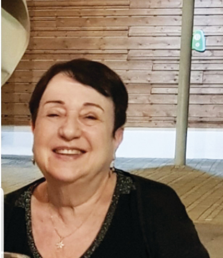 מרגלית גנור 