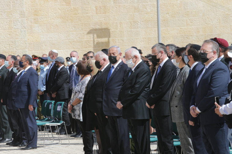 טקס הנחת הזרים ביום הזיכרון לשואה ולגבורה 2021, ב''יד ושם''