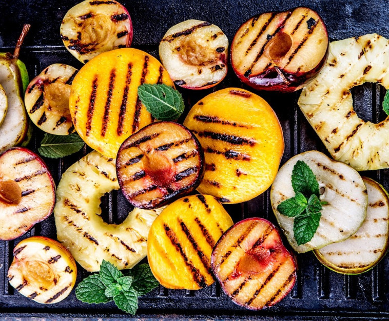 פירות על הגריל