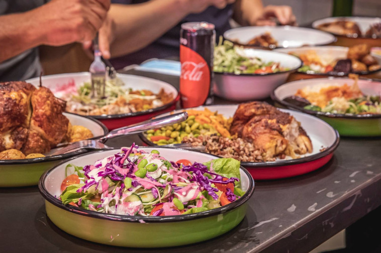 ארוחה מלאה בתוספות