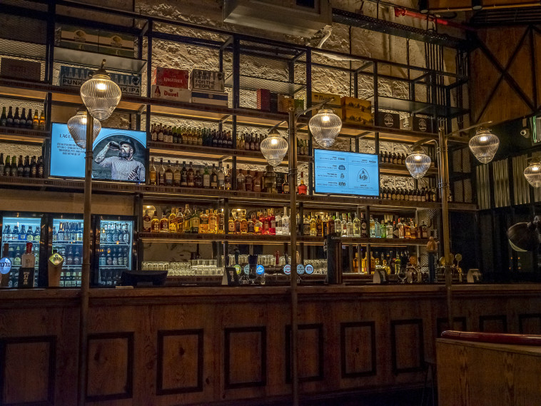 לאגר אנד אייל 